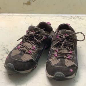 Women’s 9 Pink and Brown Athletic Tennis Shoes
